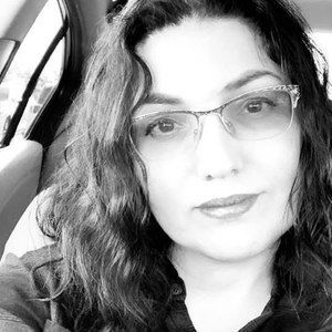 Meet your Posher, Marinela